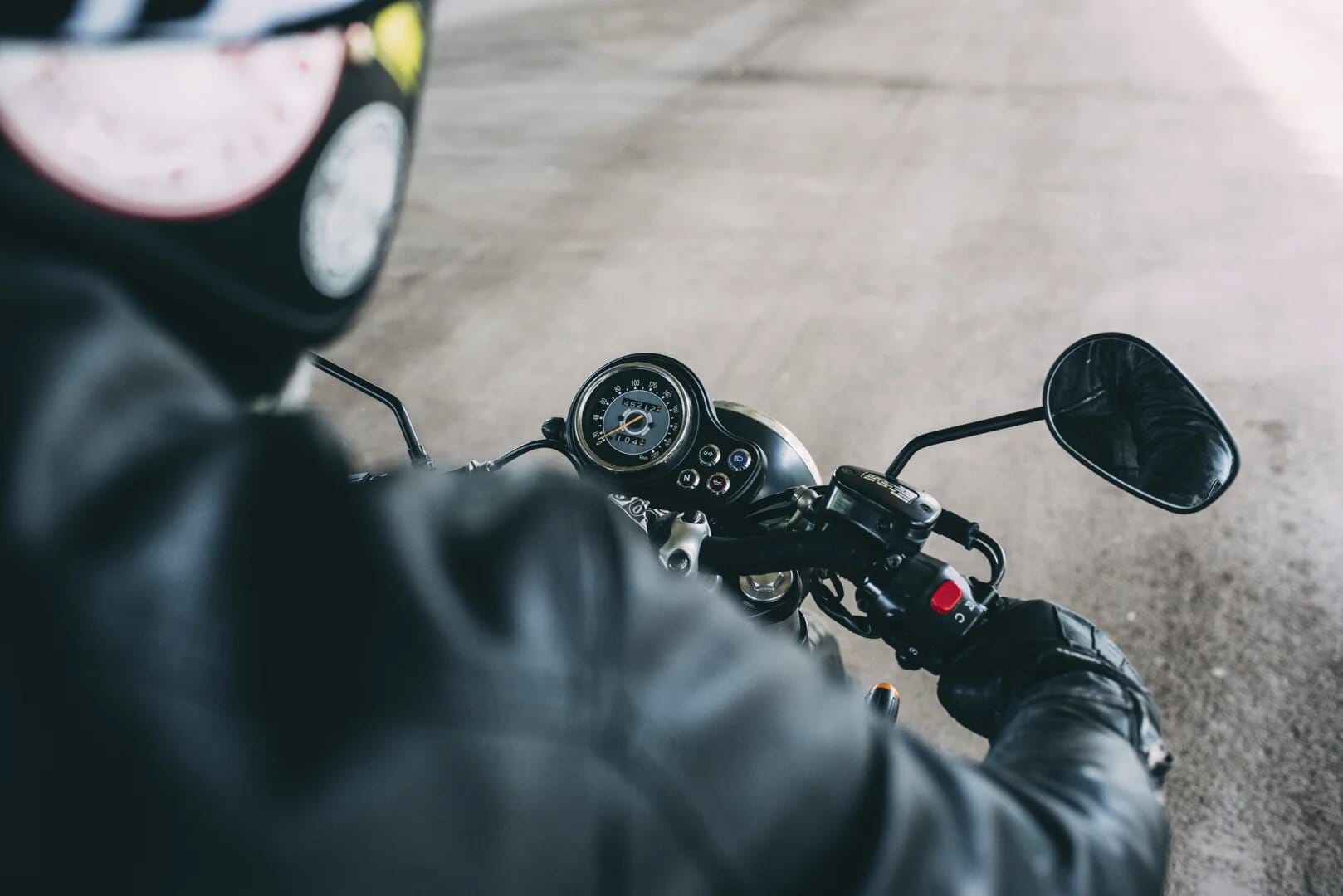 Louisiana traffic laws and motorcycle helmet compliance