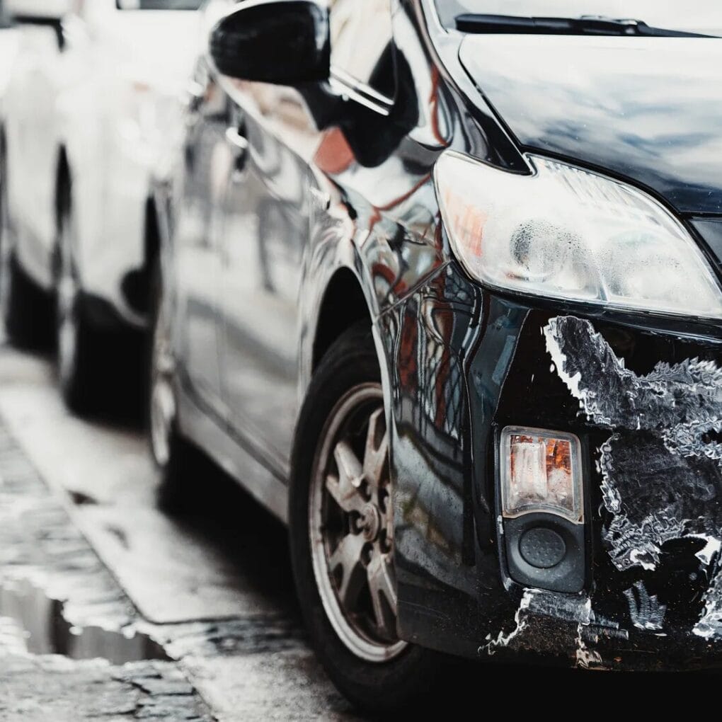 5-reasons-injured-cab-passengers-need-a-gretna-taxi-accident-lawyer-image taxi on a Gretna street